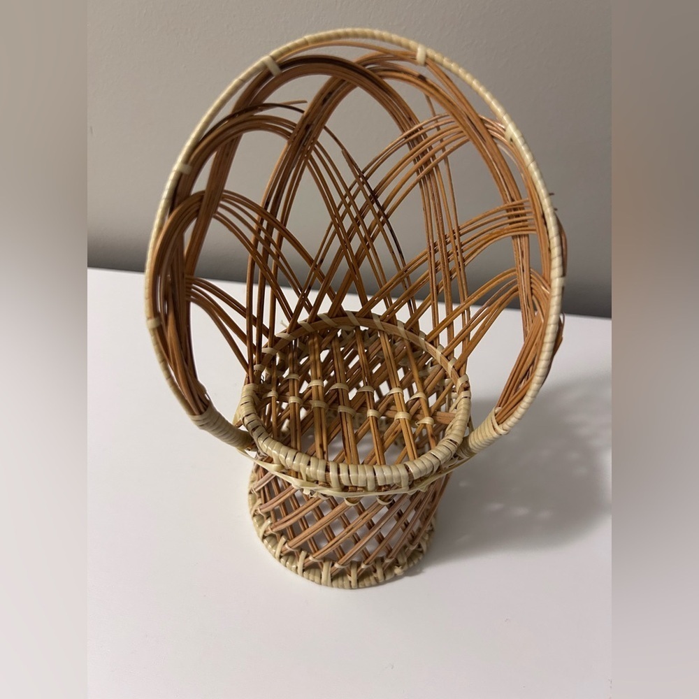 Vintage mini Wicker barbie doll furniture Chairs fan back peacock chairs settee - Picture 9 of 16